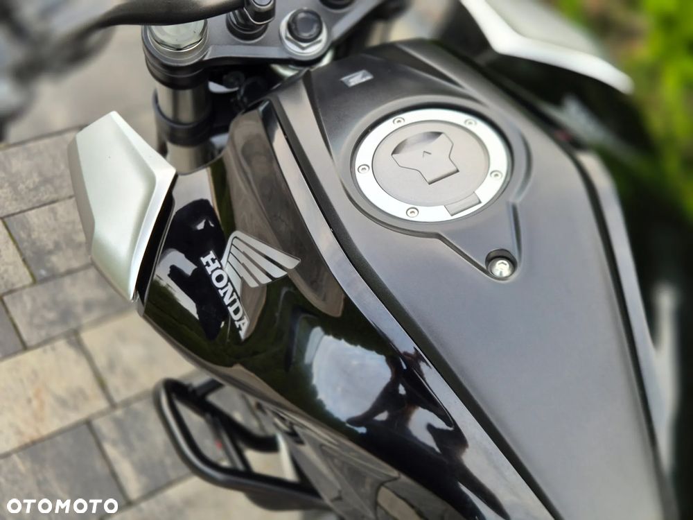 Honda CB - 15