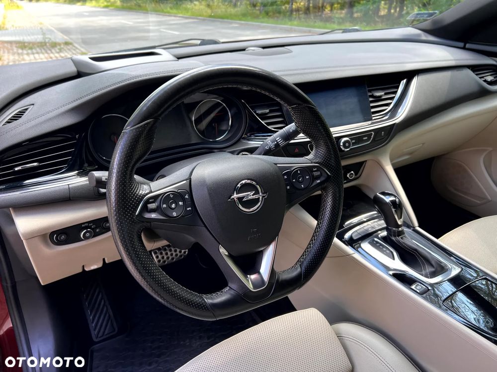 Opel Insignia 1.5 T Elite S&S - 11