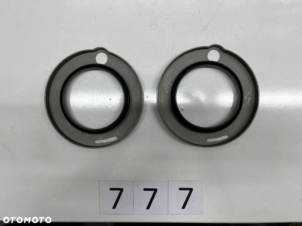 Uszczelniacz pierścień piasty koła Mercedes Actros Atego Axor przód 9709971046 - 2
