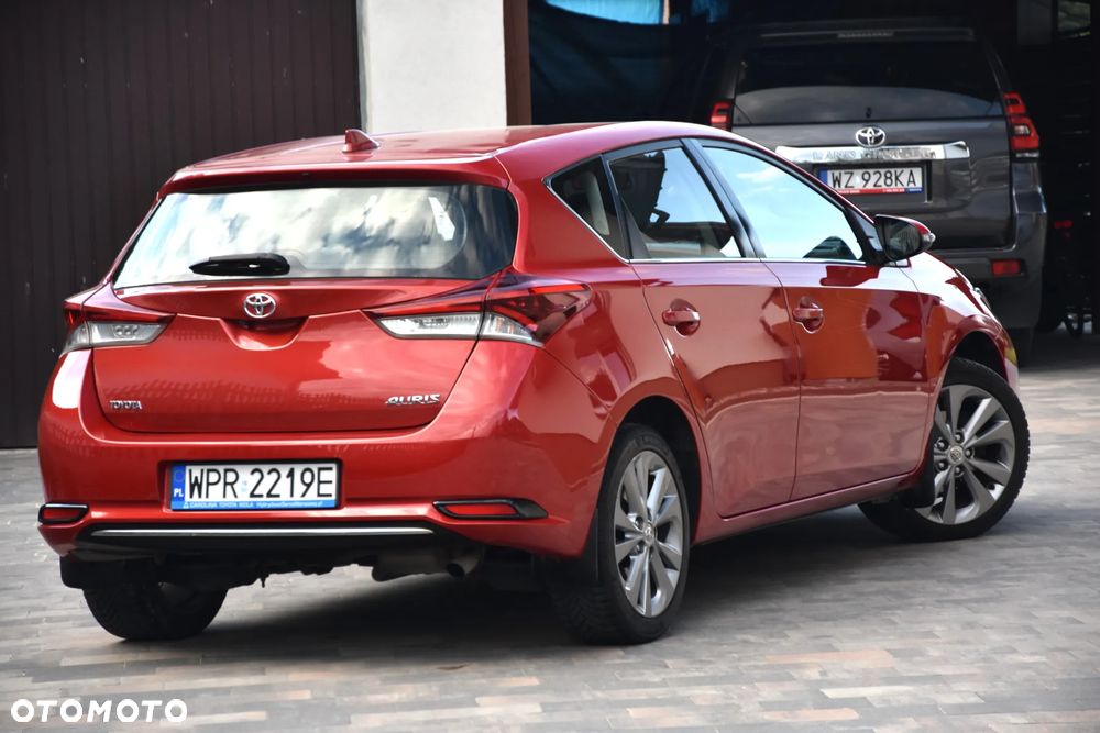 Toyota Auris 1.6 Premium Comfort - 7