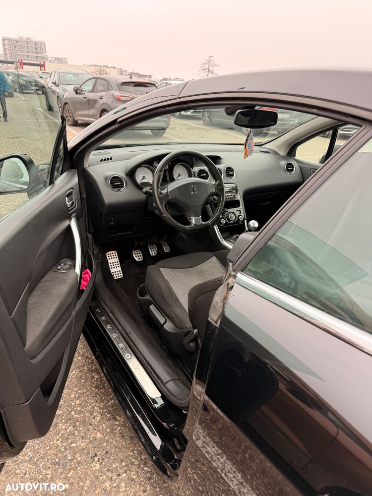 Peugeot 308 2.0 HDI Premium Pack - 6