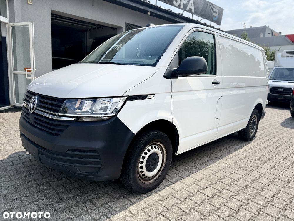 Volkswagen Transporter - 1