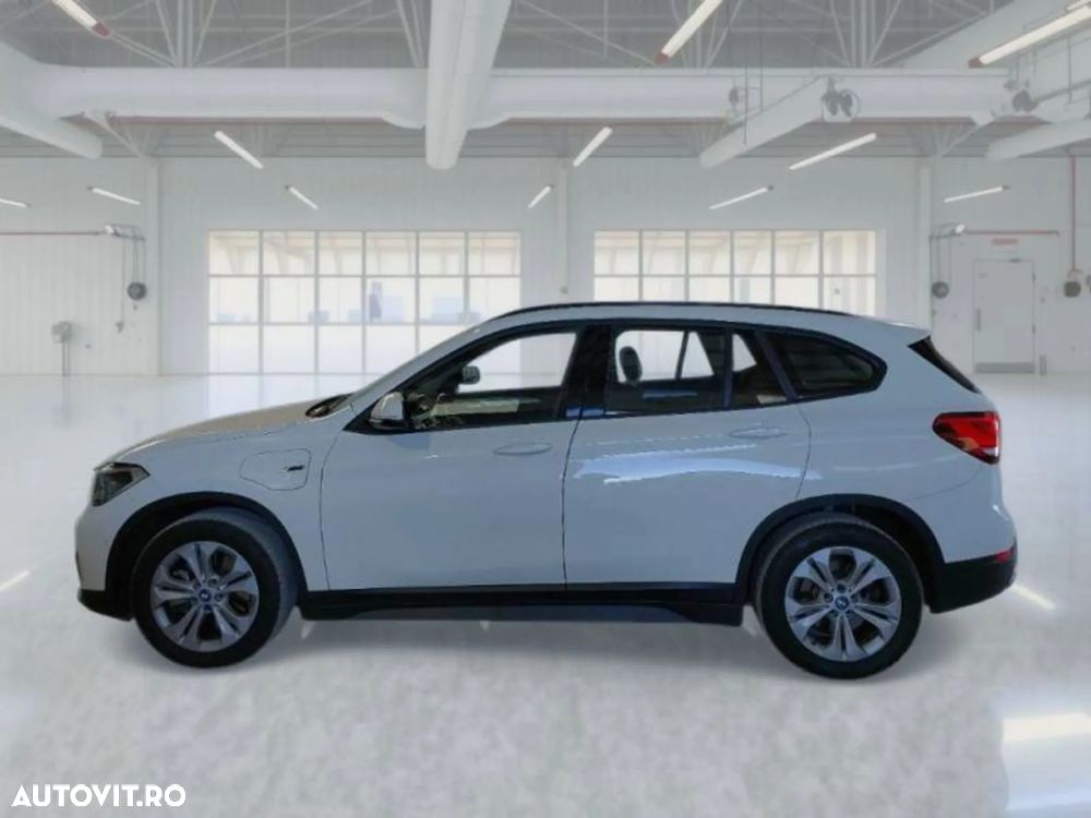 BMW X1 xDrive25e Advantage - 3