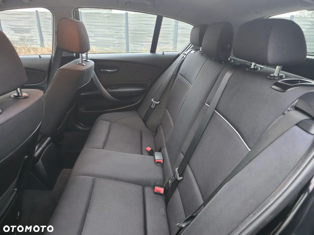 BMW Seria 1 118i Edition Sport - 21