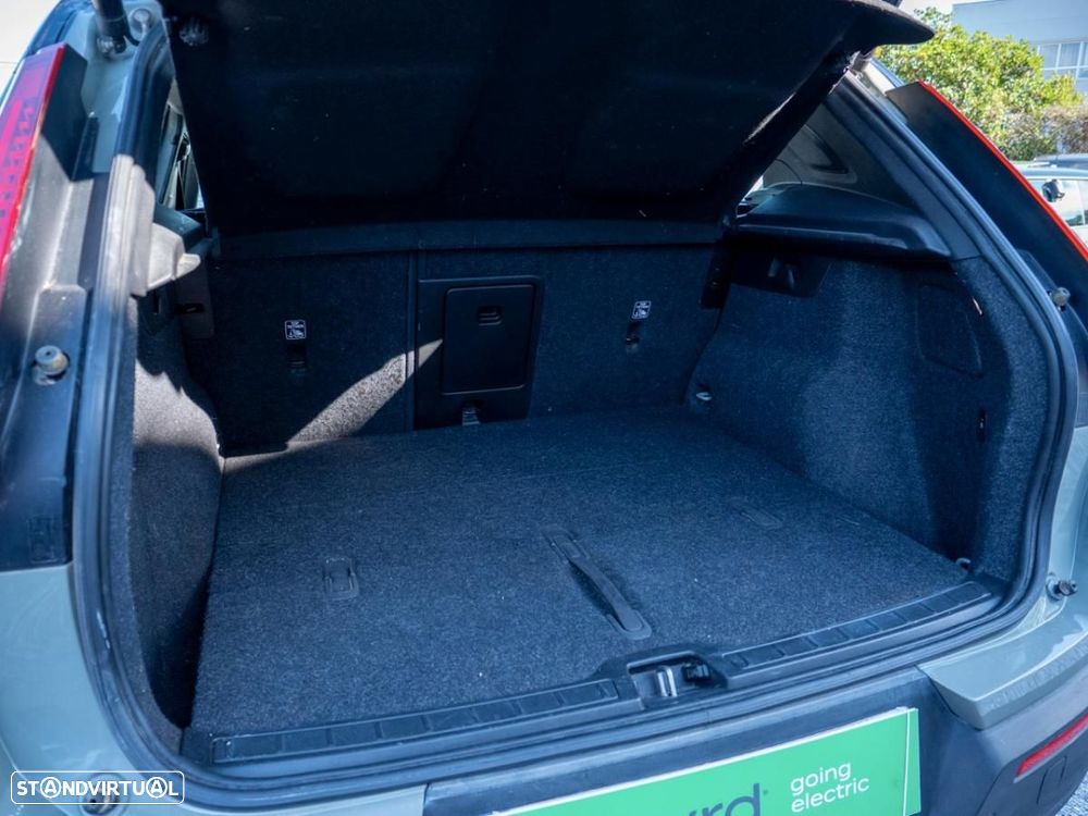 Volvo XC 40 Recharge 78 kWh Twin Motor Core — fotografia 14