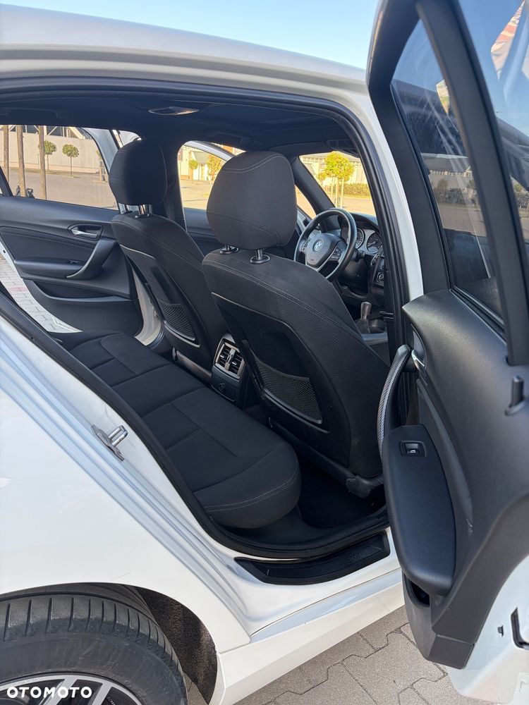 BMW Seria 1 118d Sport Line - 19