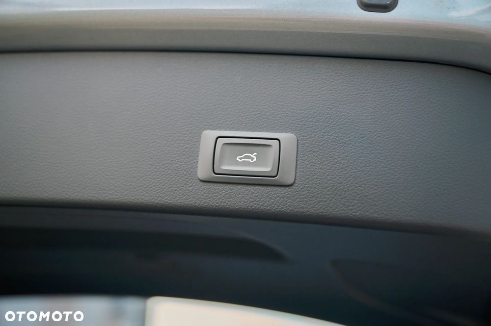 Audi A6 Avant 2.0 TDI Ultra S tronic - 18