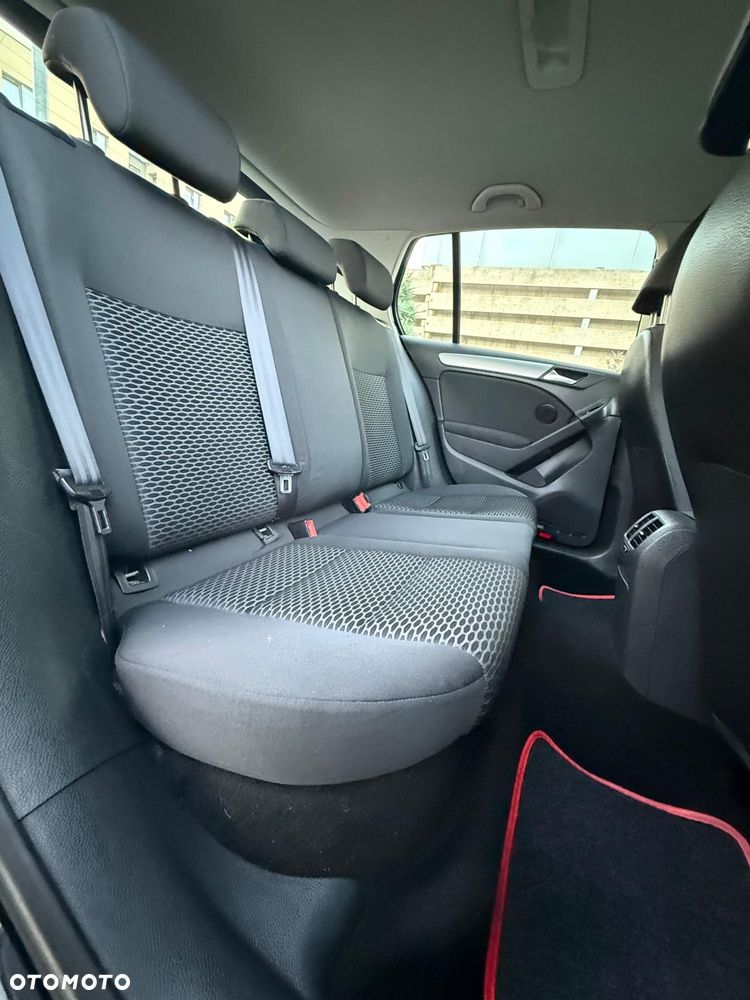 Volkswagen Golf - 24
