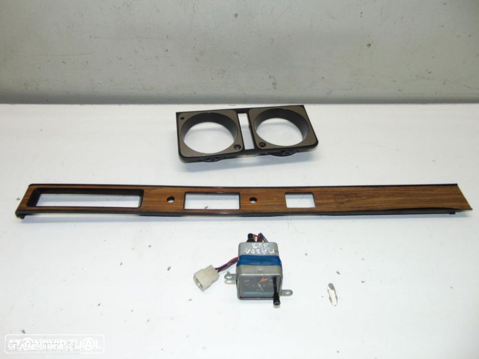 Mazda 323 carrinha anos 80 vários - 1
