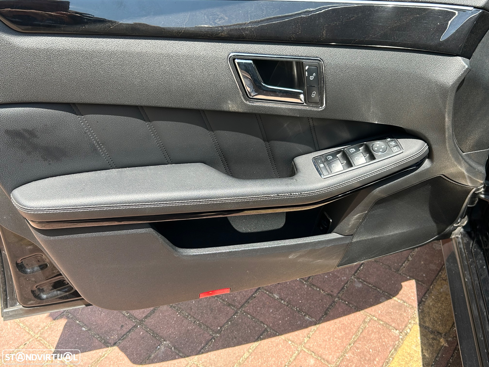 Mercedes-Benz E 250 CDi Avantgarde BlueEfficiency Auto. - 28