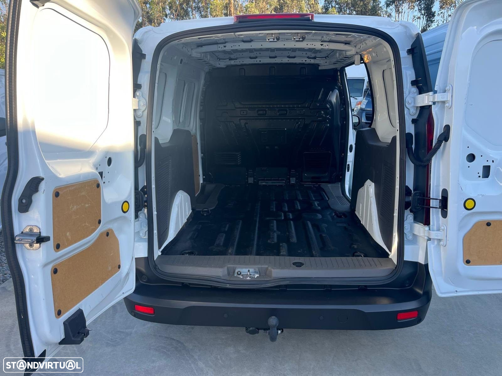 Ford Transit Connect 1.5 TDCi 240 L2 Ambiente - 10