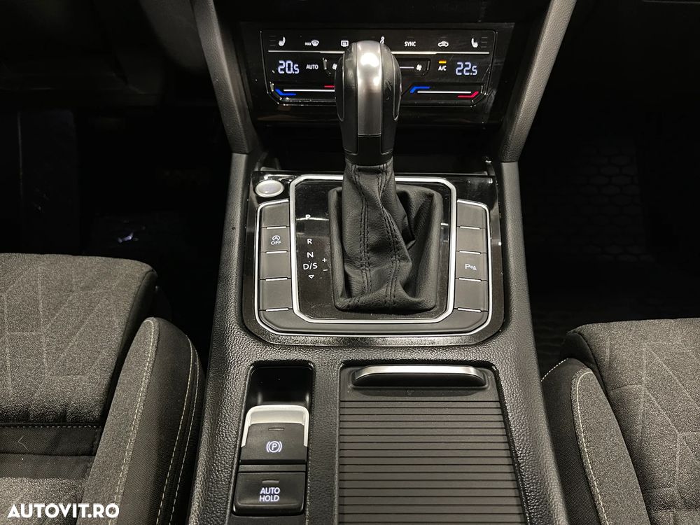 Volkswagen Passat 2.0 TDI DSG Comfortline - 22