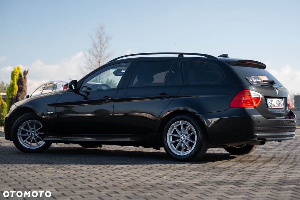 BMW Seria 3 320d DPF Edition Exclusive - 13