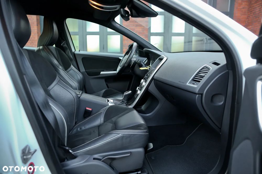 Volvo XC 60 D4 Geartronic RDesign - 24