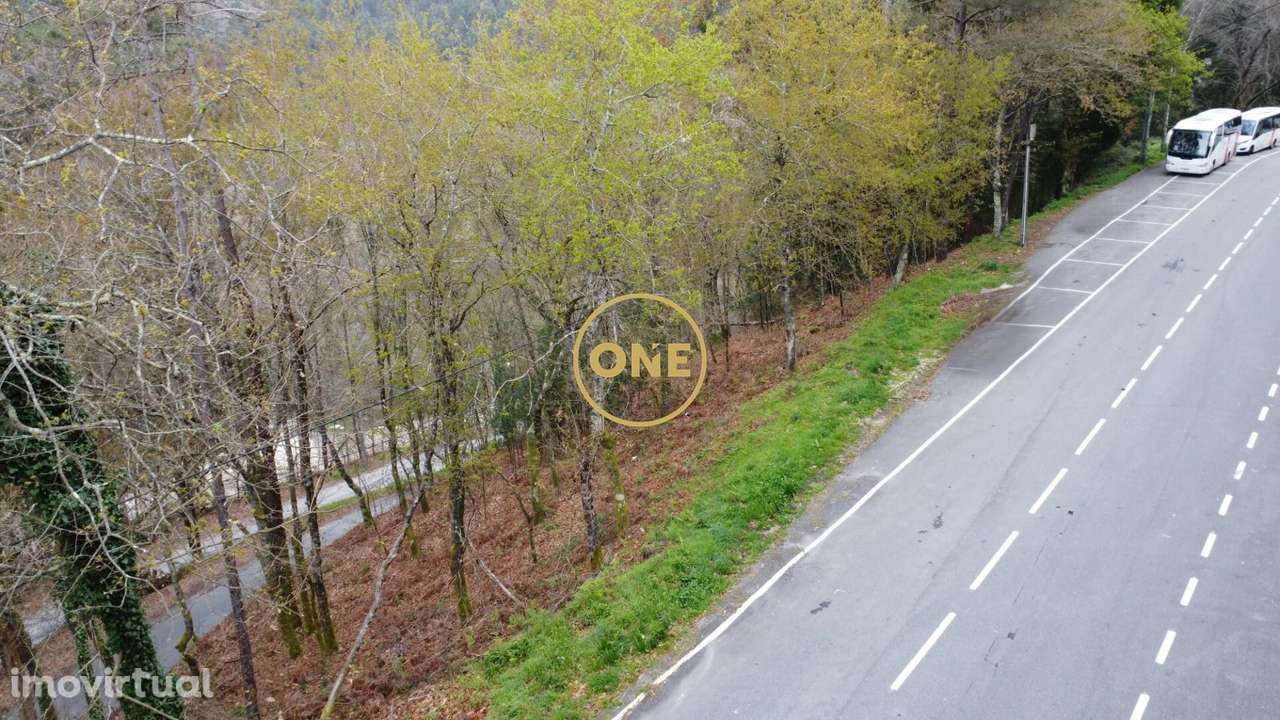 Construir no centro de Terras de Bouro - Grande imagem: 2/8