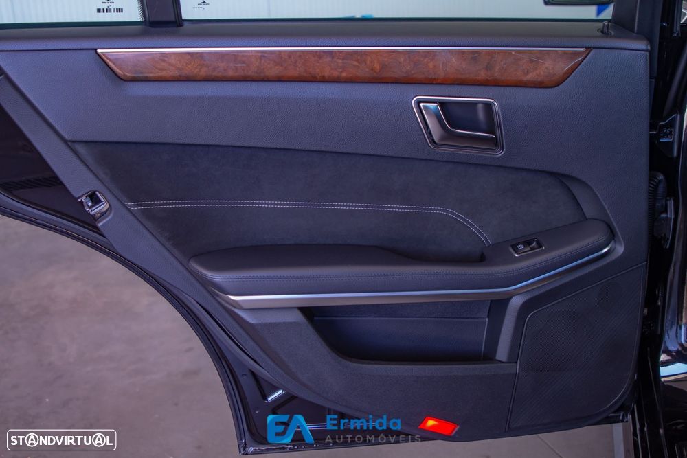 Mercedes-Benz E 300 Bluetec Hybrid Avantgarde - 35