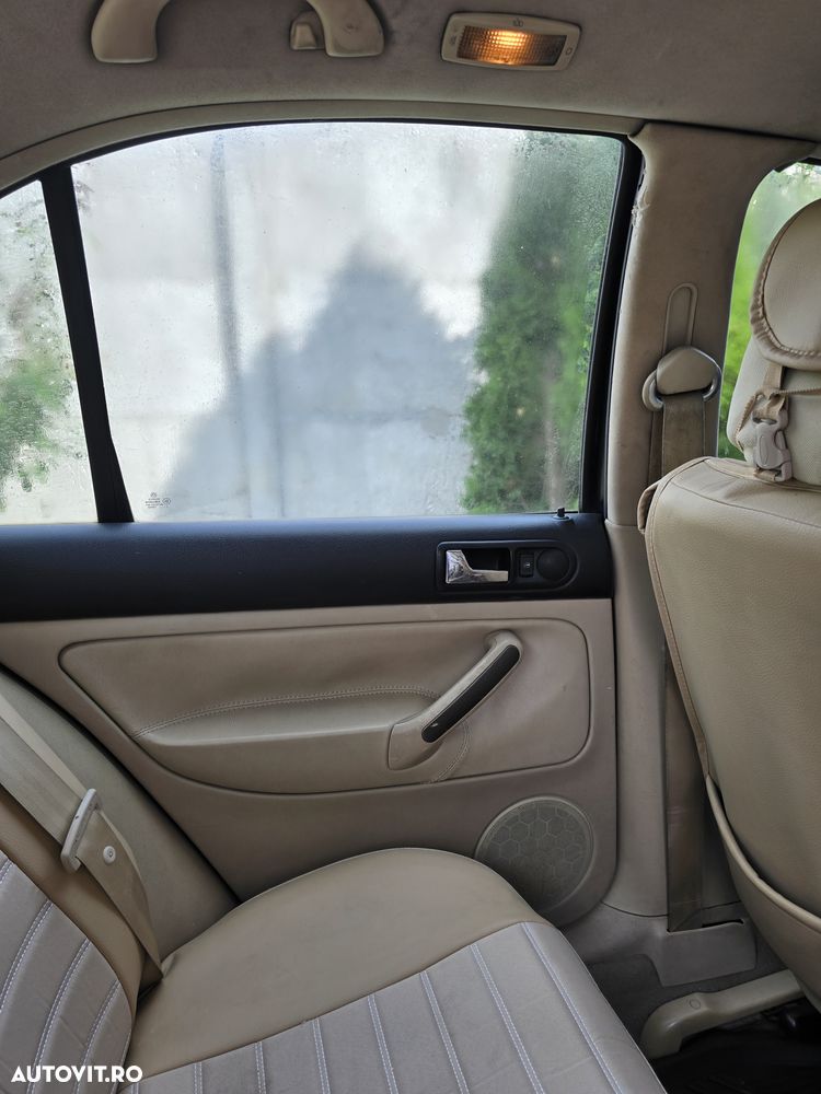 Volkswagen Bora 1.6 Comfortline - 4