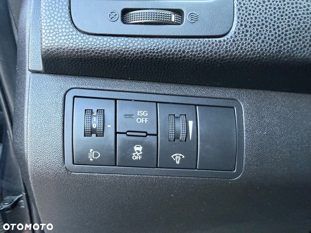Kia Venga - 23