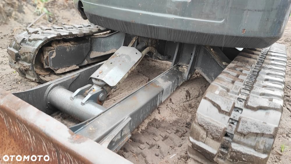 Bobcat E35, 3 łyżki - 5