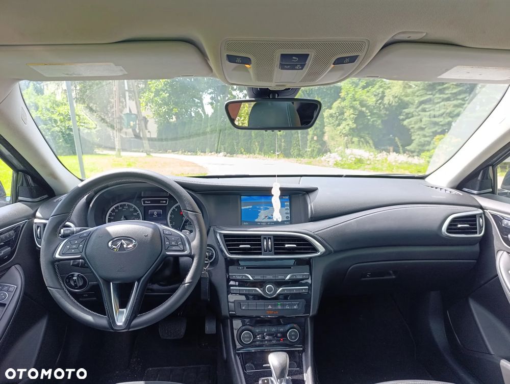 Infiniti QX30 2.0t DCT AWD Premium - 8