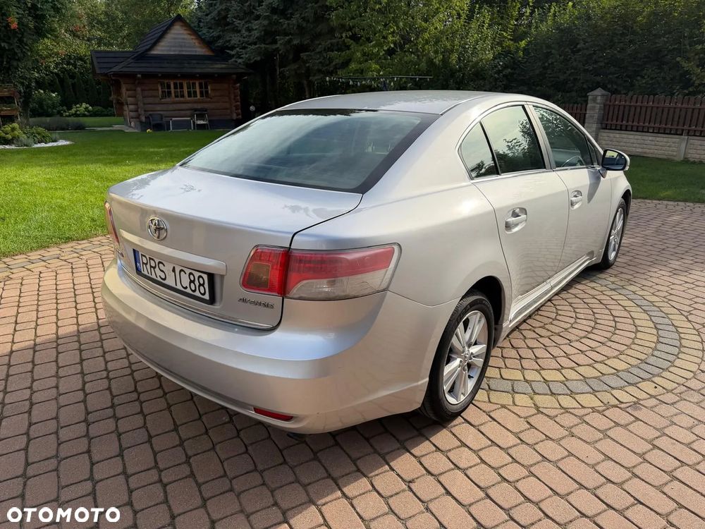 Toyota Avensis - 7