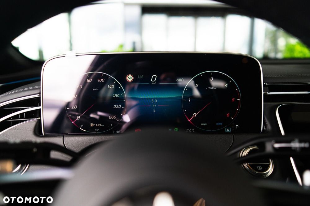 Mercedes-Benz Klasa E - 9