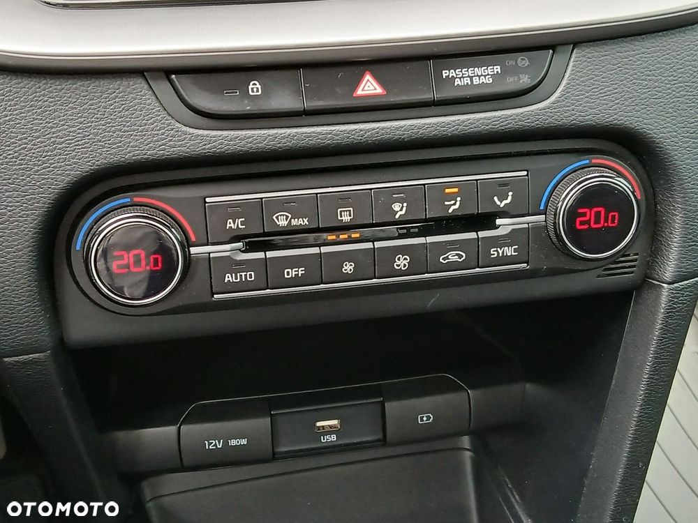 Kia XCeed 1.5 T-GDI M - 23