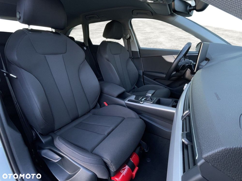 Audi A4 Avant 35 TFSI mHEV S Line S tronic - 17