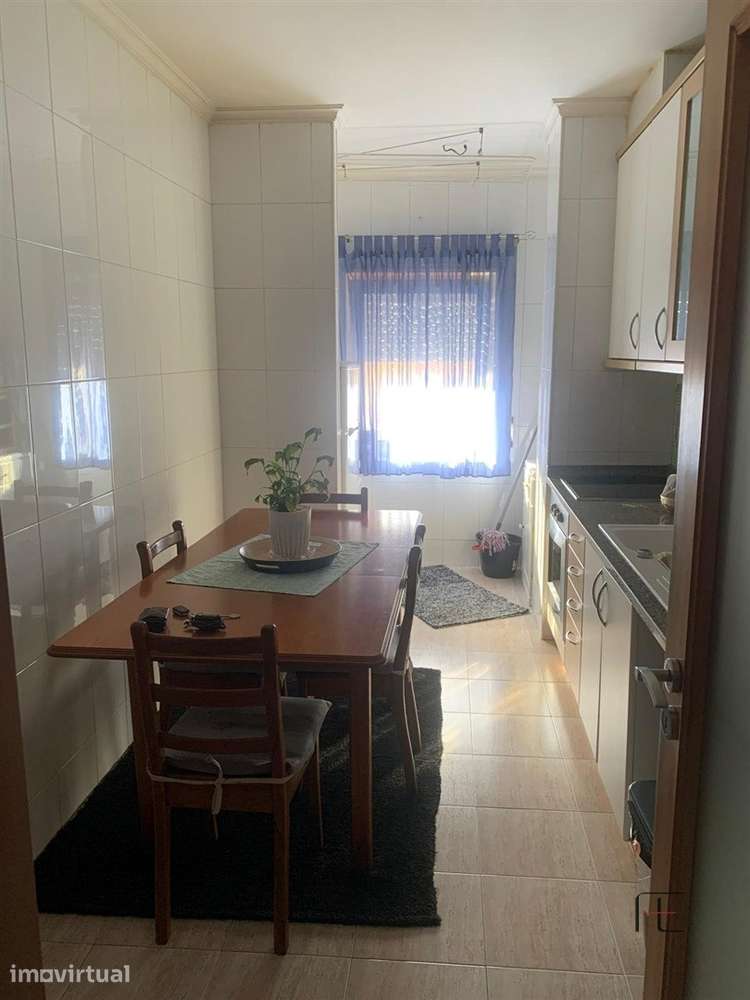 T1 com Varanda e Lugar de Garagem a 150 metros do ISMAI | Castêlo da M - Grande imagem: 2/20