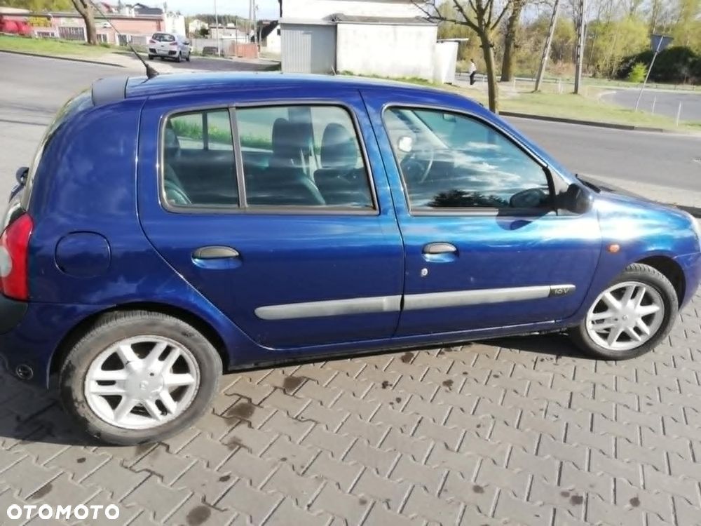 Renault Clio 1.2 16V Emotion - 5