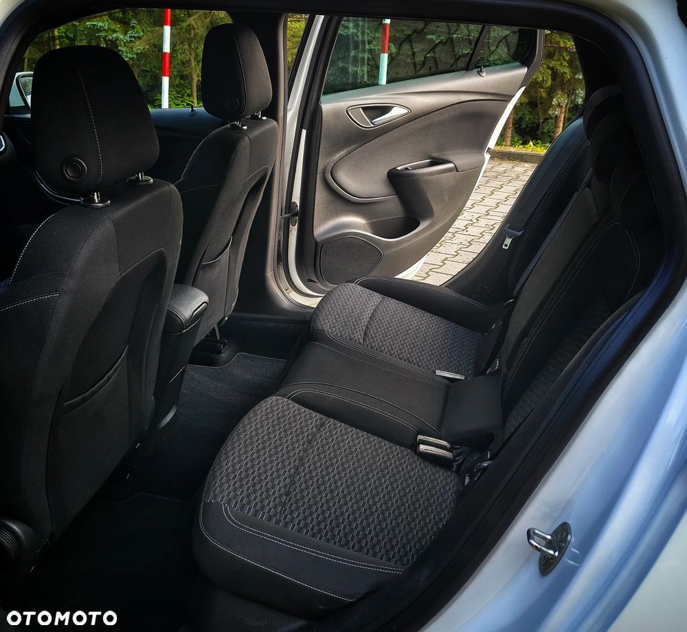 Opel Astra - 16