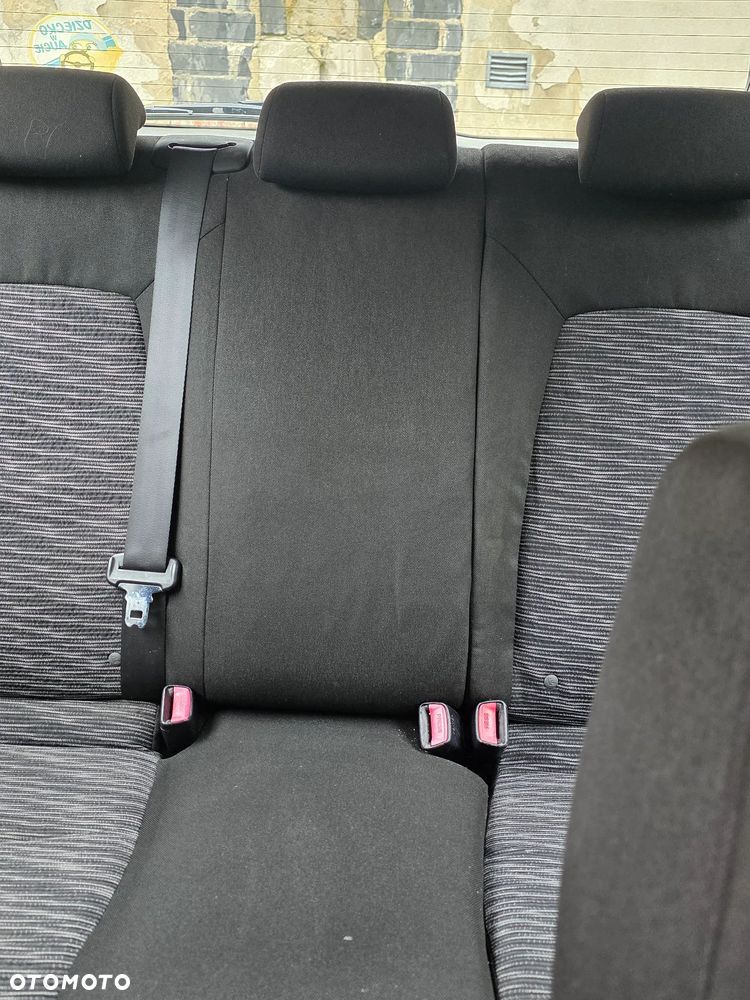 Kia Ceed 1.4 Comfort - 12
