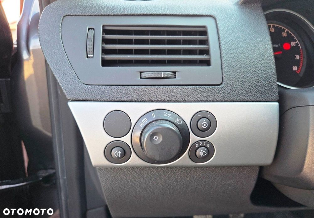 Opel Astra - 14