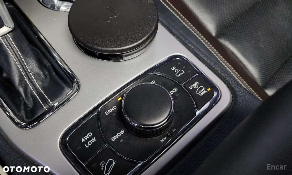 Jeep Grand Cherokee - 10
