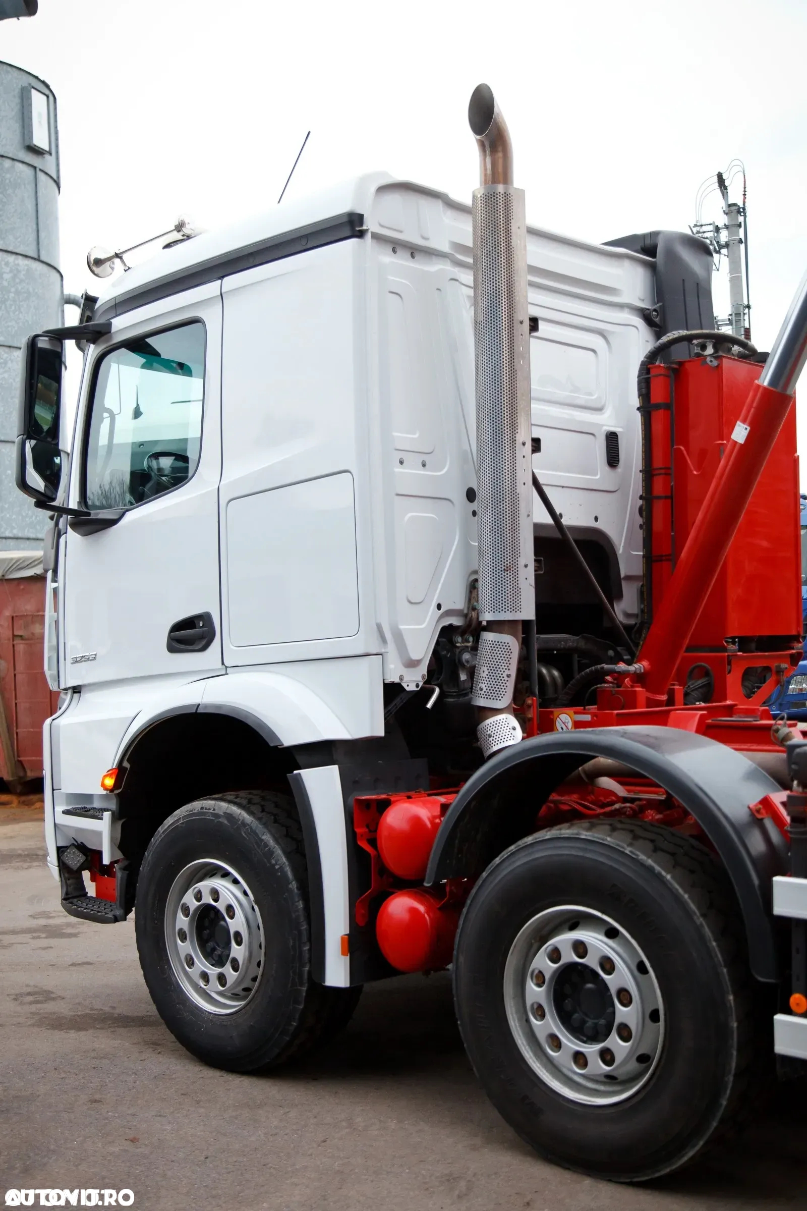Mercedes-Benz AROCS - 8