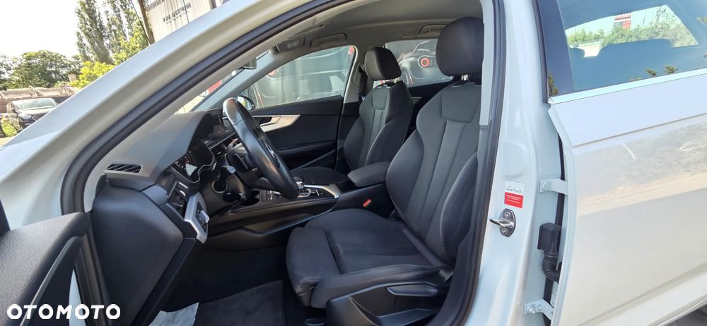 Audi A4 Avant 40 TFSI S tronic - 31