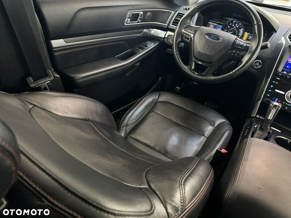 Ford Explorer - 22