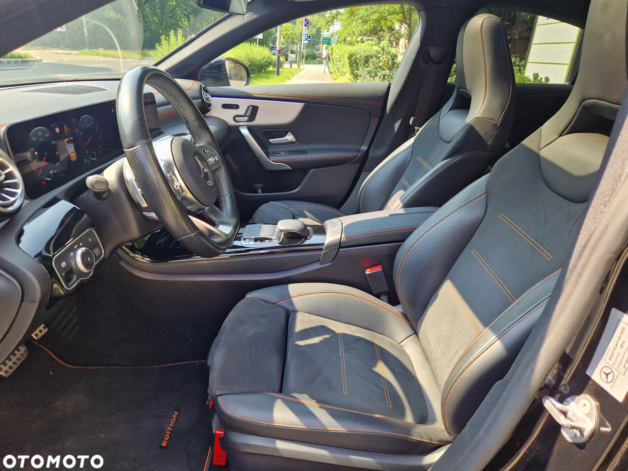 Mercedes-Benz CLA 220 4-Matic Edition 1 7G-DCT - 17