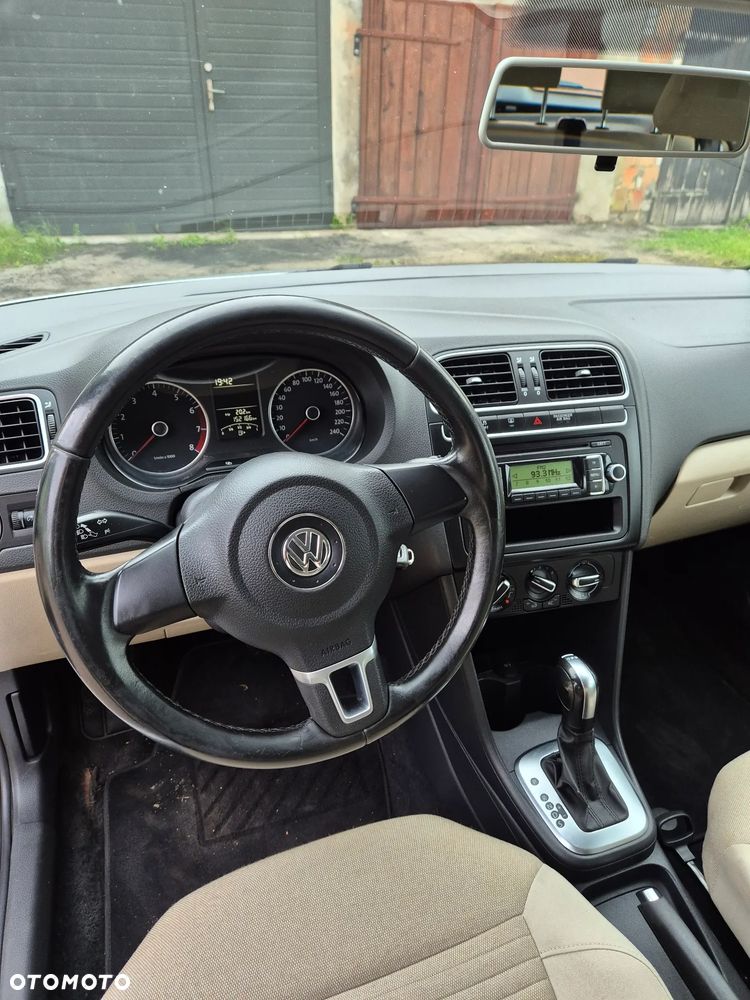 Volkswagen Polo 1.4 DSG Team - 11