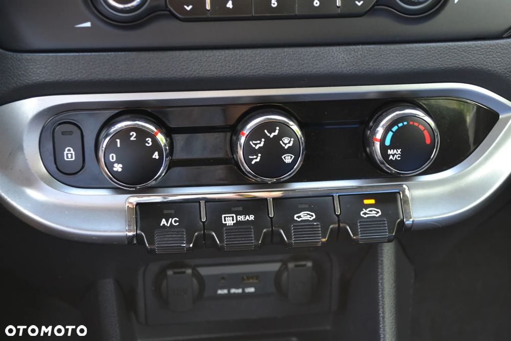 Kia Rio 1.2 Business Line - 9