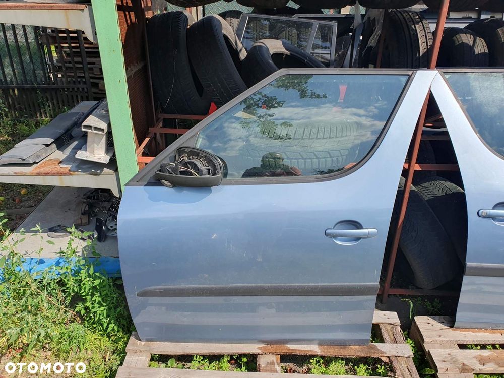DRZWI L/P PRZÓD SKODA ROOMSTER KOD 9154 - 2