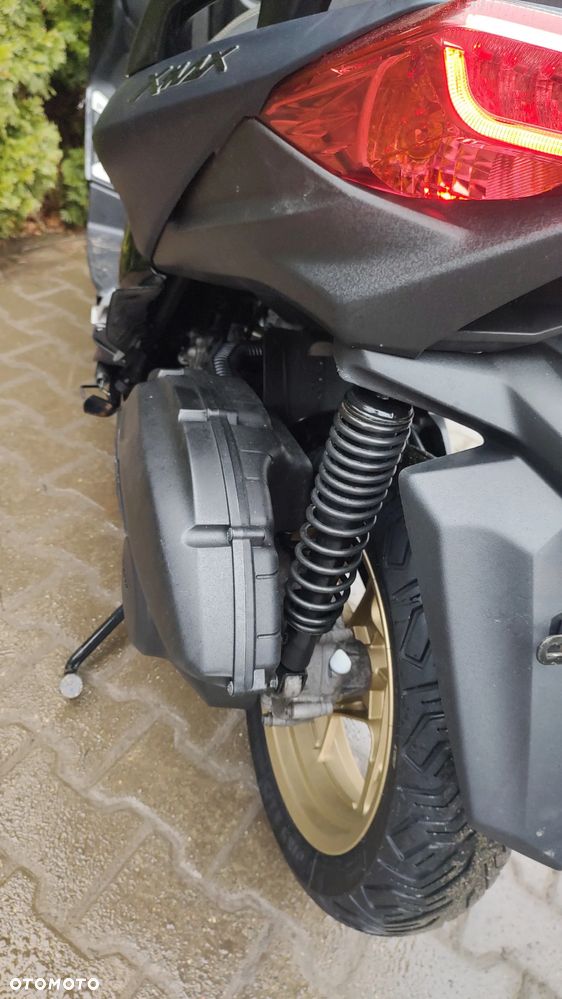 Yamaha X-max - 13