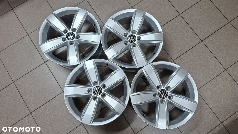 Felgi Aluminiowe 17 VW Passat B8 5x112 ET 41 Corvara - 1