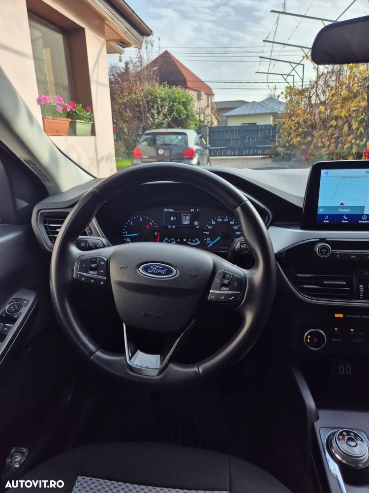 Ford Kuga 1.5 EcoBlue A8 FWD Titanium - 10
