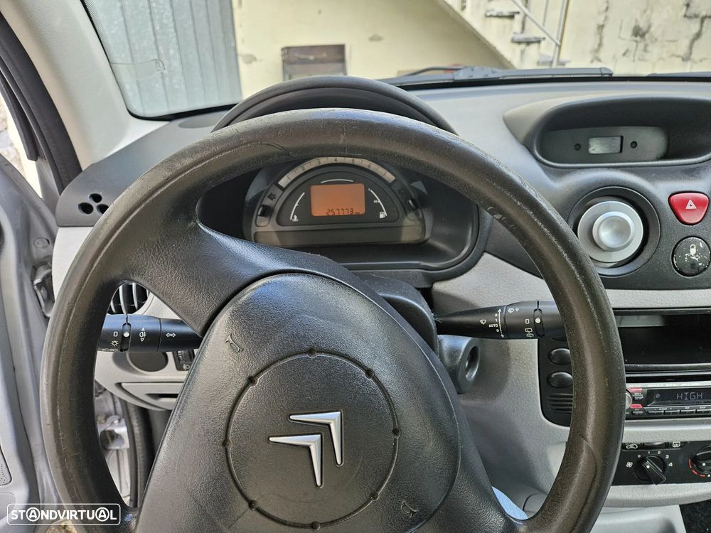 Citroën C3 1.4 HDi SX + - 12