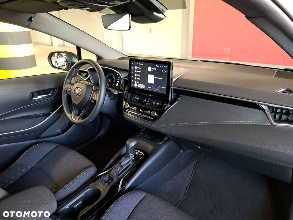 Toyota Corolla 1.8 Hybrid Comfort - 18