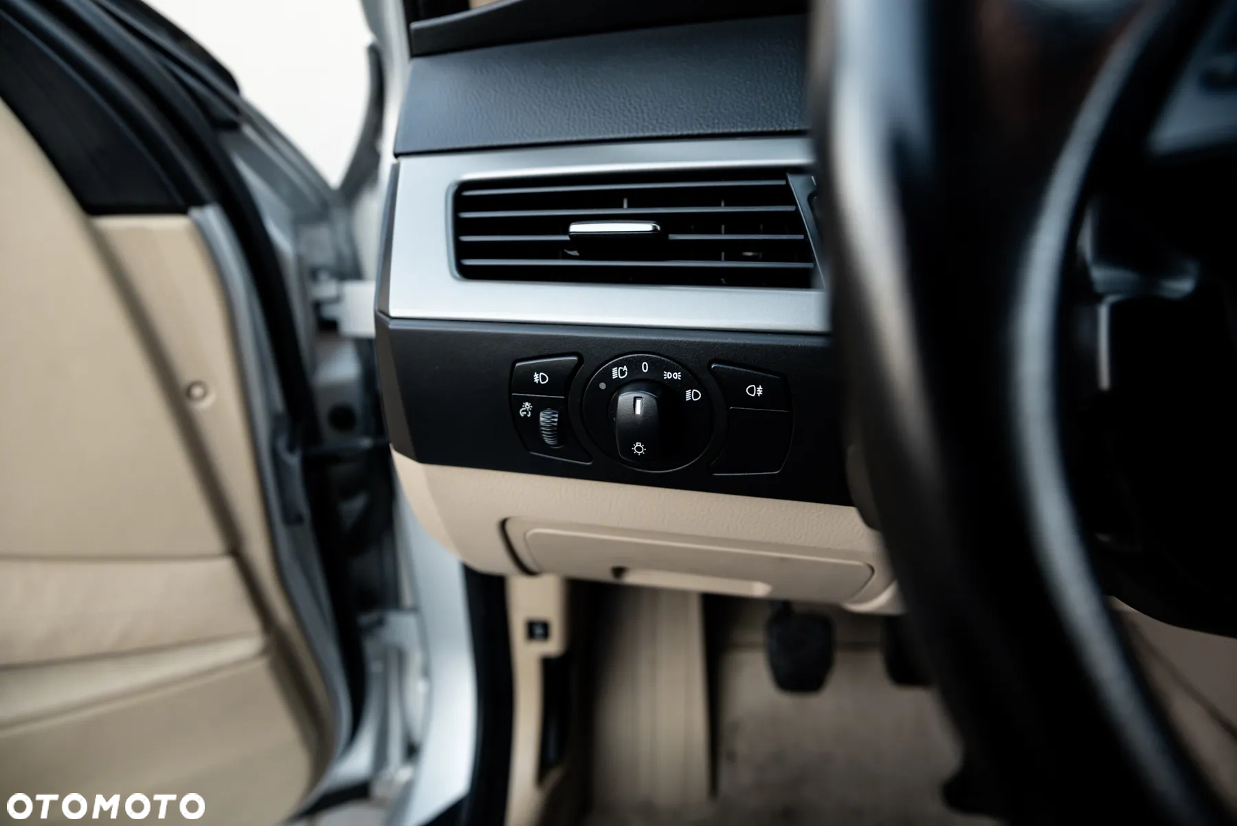 BMW Seria 5 525xi - 36