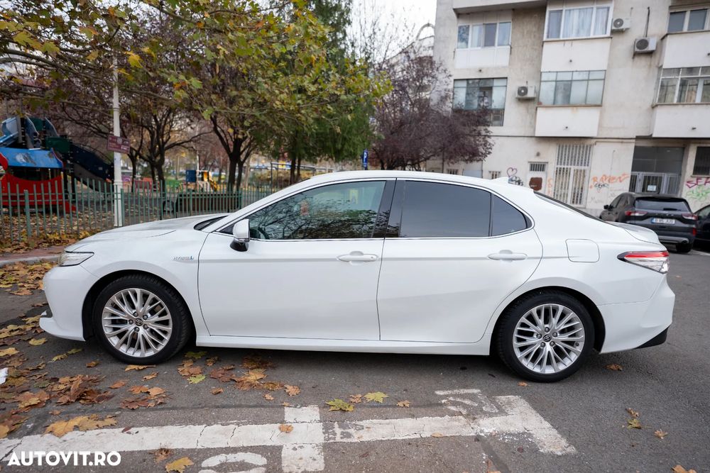 Toyota Camry 2.5 Hybrid Exclusive - 1