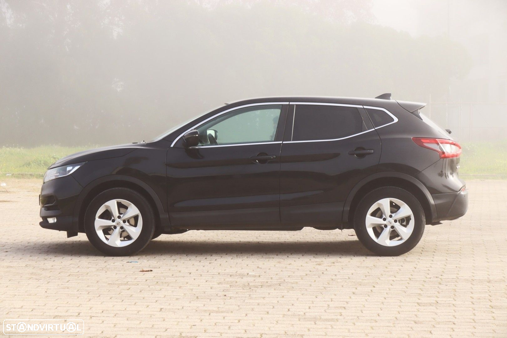 Nissan Qashqai 1.5 dCi N-Connecta - 9