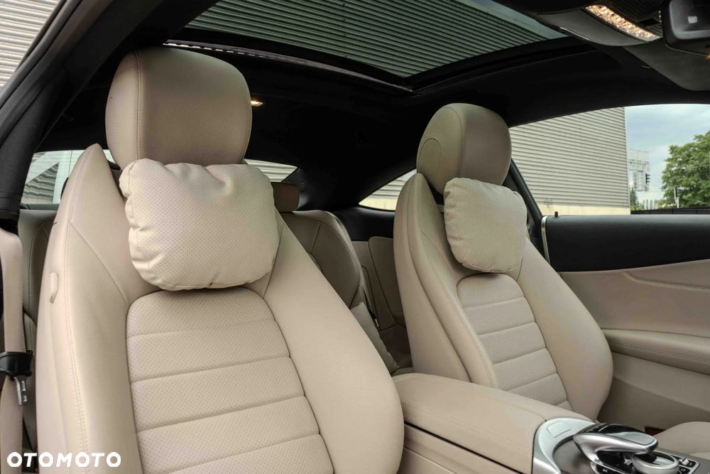Mercedes-Benz Klasa C 200 4MATIC 9G-TRONIC - 19
